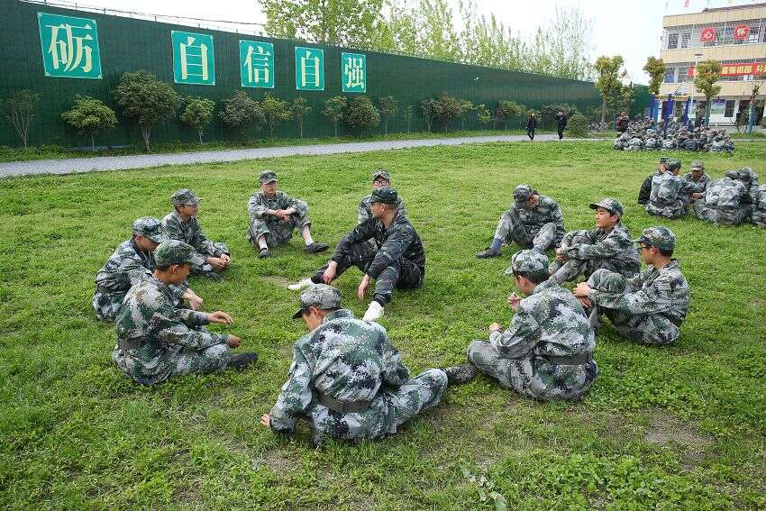 封闭式管理学校,青少年叛逆学校