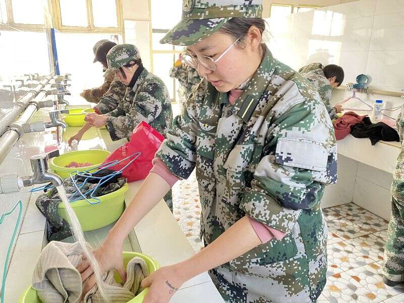 励志学校,初中的封闭学校